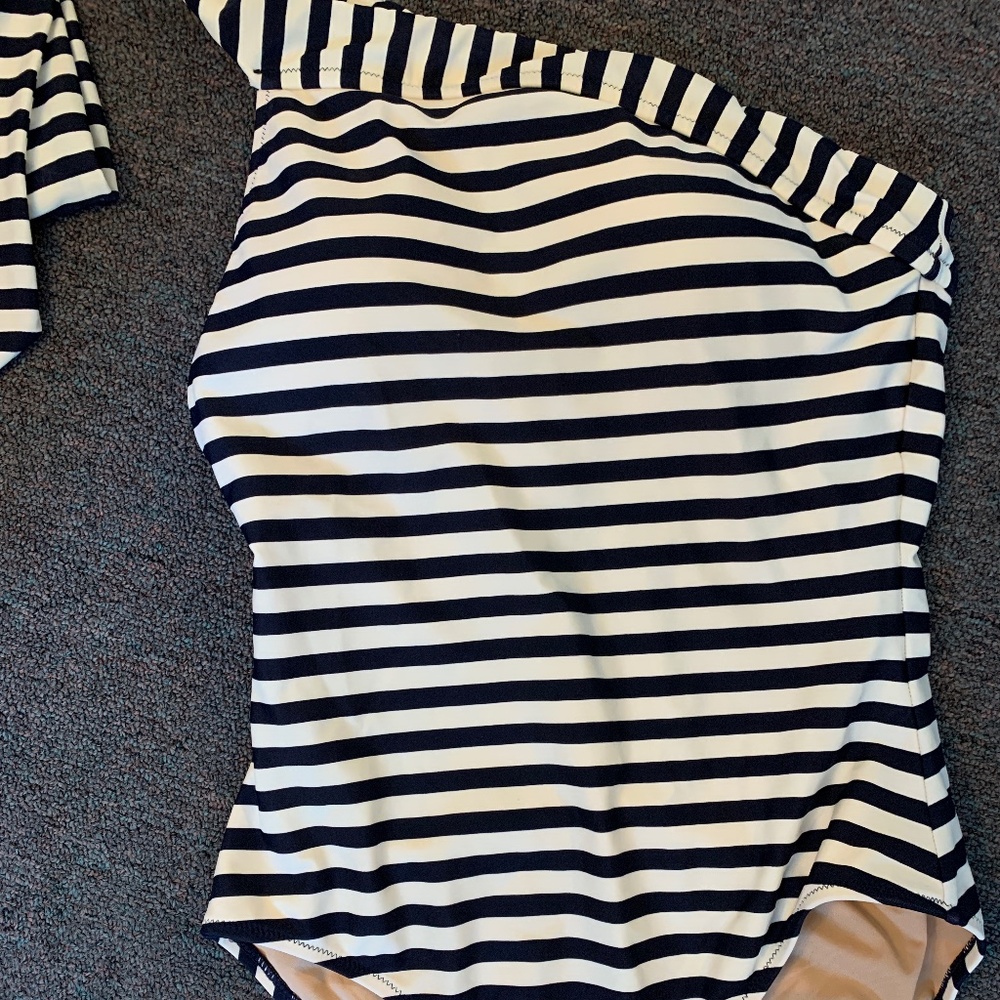 J.Crew One shoulder one piece swimsuit navy/ivory medium Sz 8 #F0921